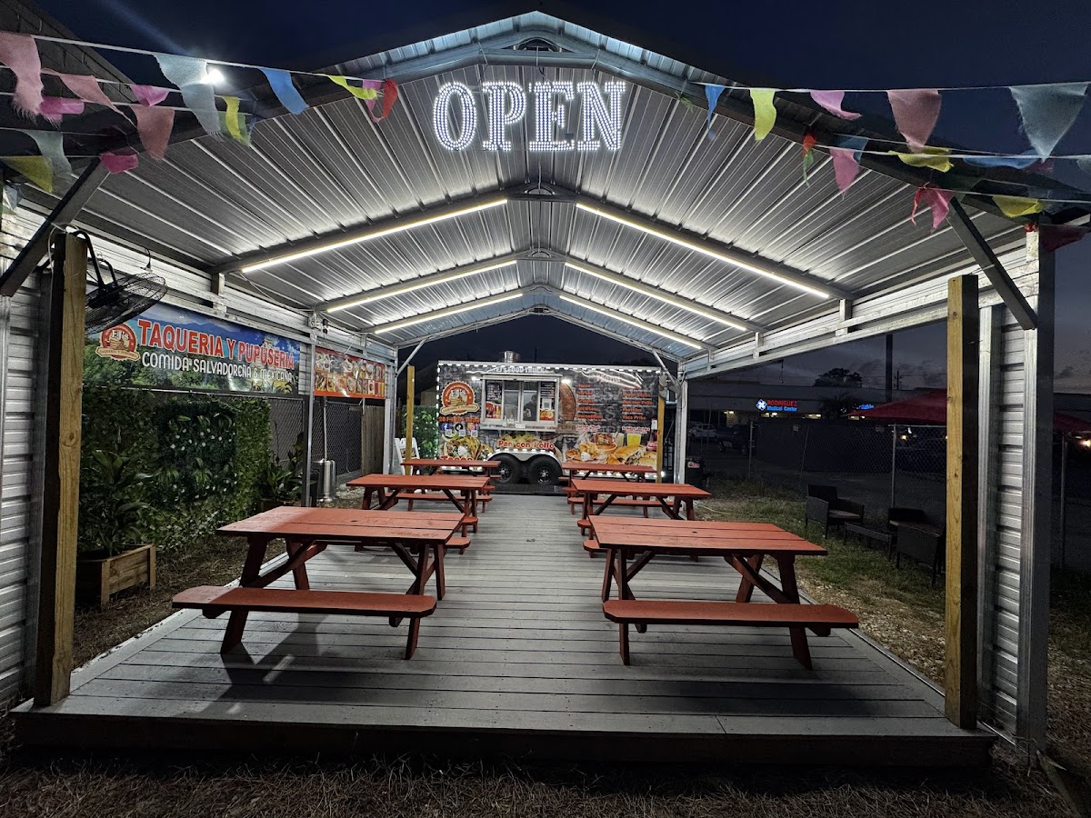 Ejs Taqueria Y Pupuseria